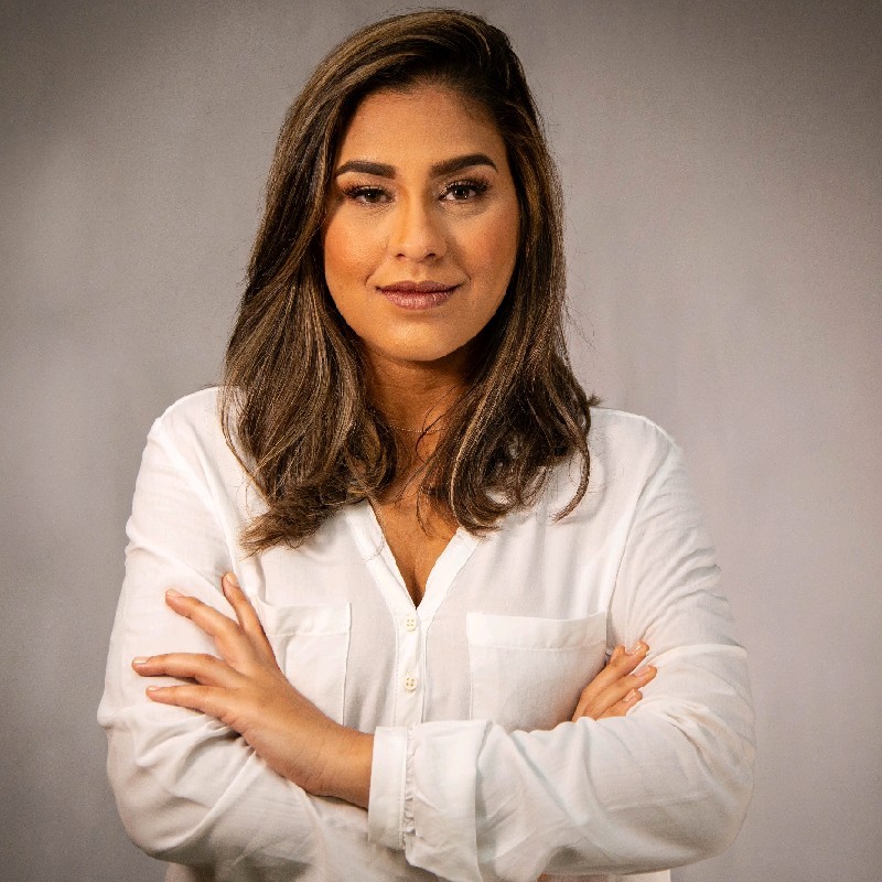 Bianca Kremer (Ela/Dela)