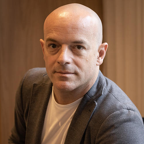 Mauricio Schorsch (Ele/Dele)